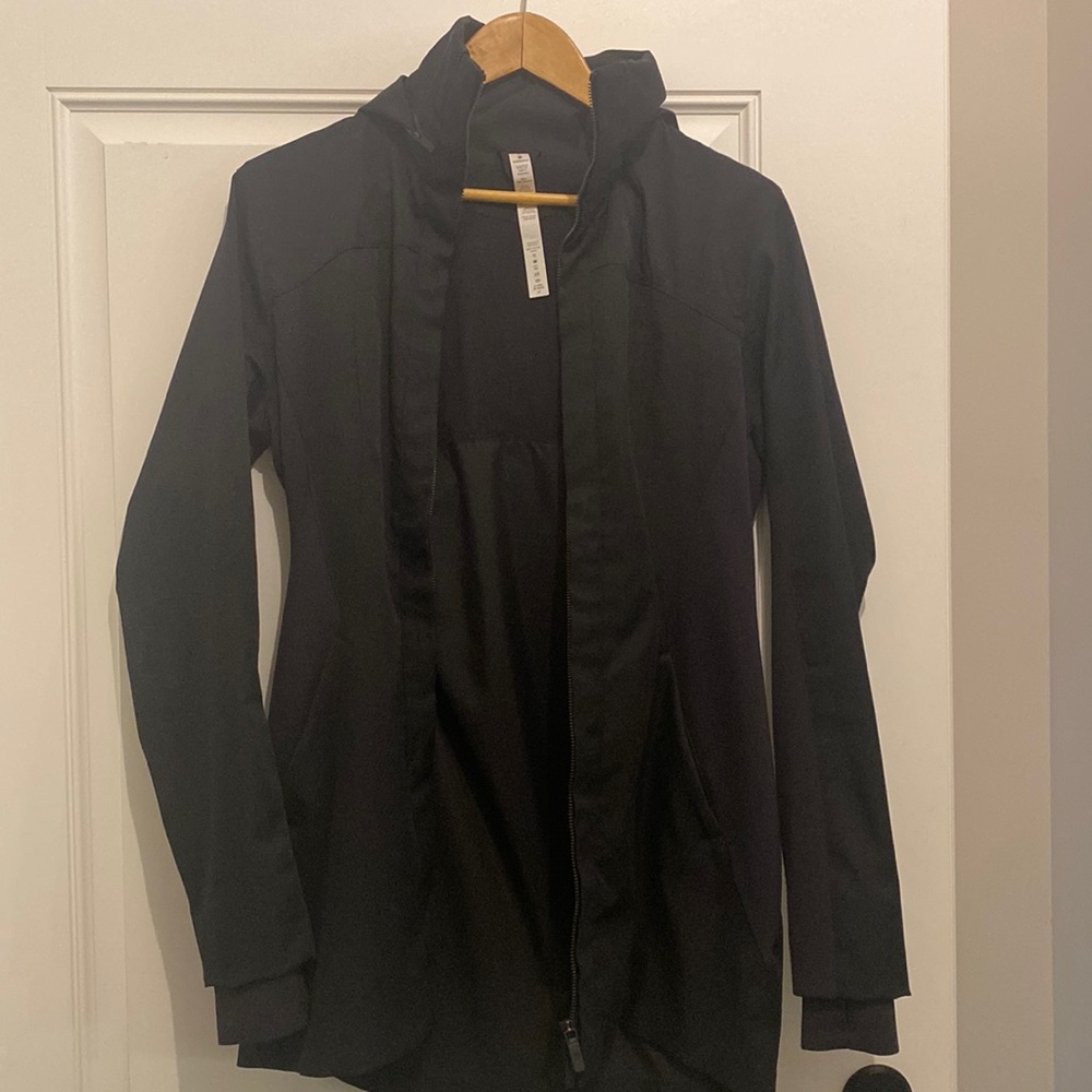 Womens lululemon rain jacket